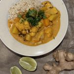 Gemüse-Curry mit gebackenem Blumenkohl