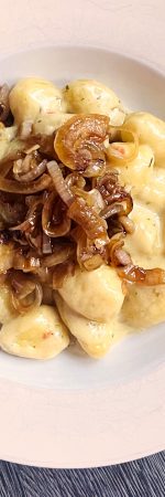 Gnocchi mit karamellisierten Zwiebeln