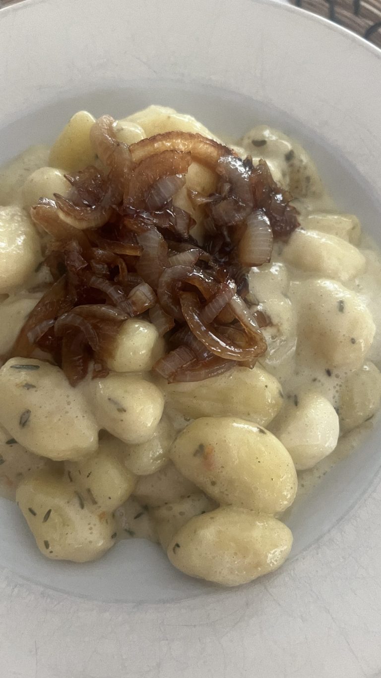 Gnocchi mit karamellisierten Zwiebeln