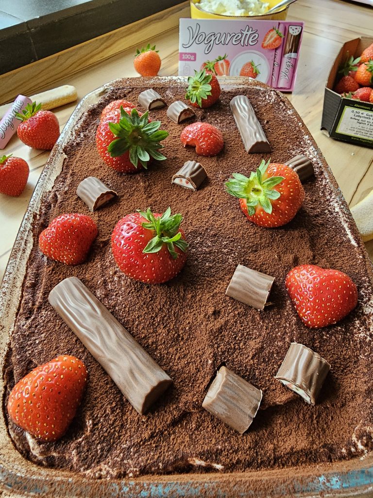Yogurette-Tiramisu ohne Backen cremig geschichtet